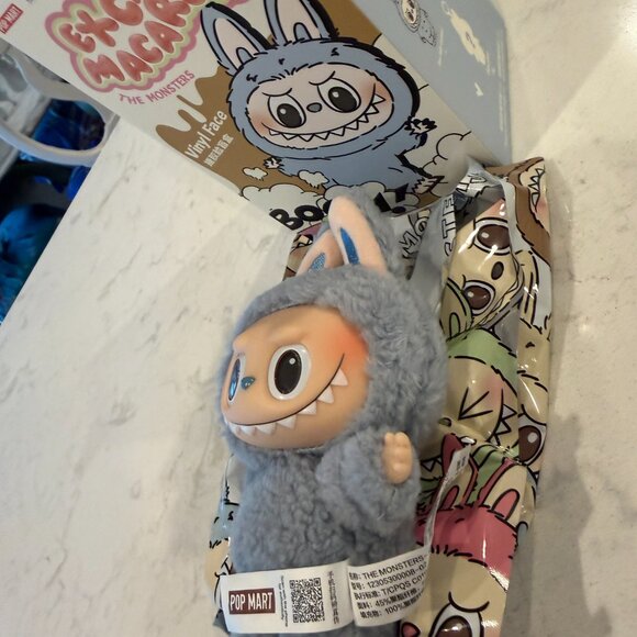 PopMart The Monsters - Exciting Macaron - Picture 6 of 8